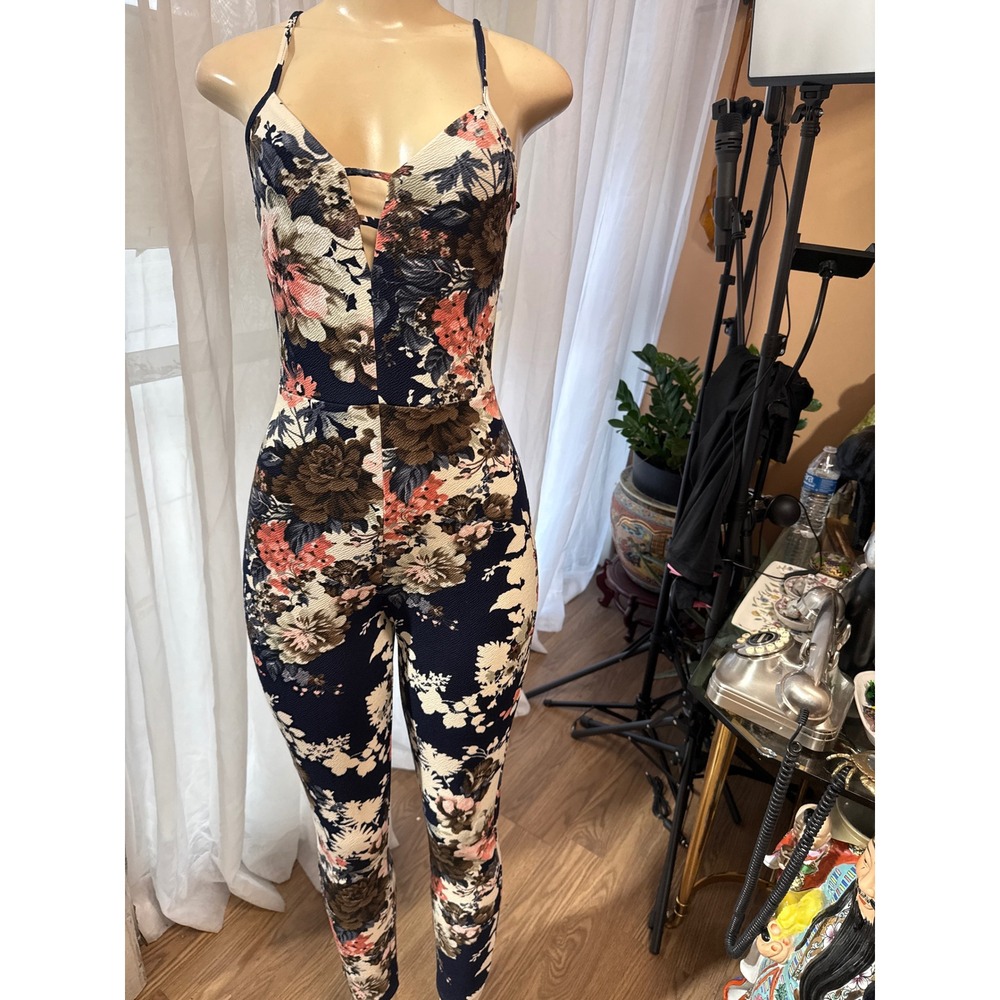 Fashion Magazine Floral Jumpsuit Navy Pink Cream V-Neck Strappy Small 6618